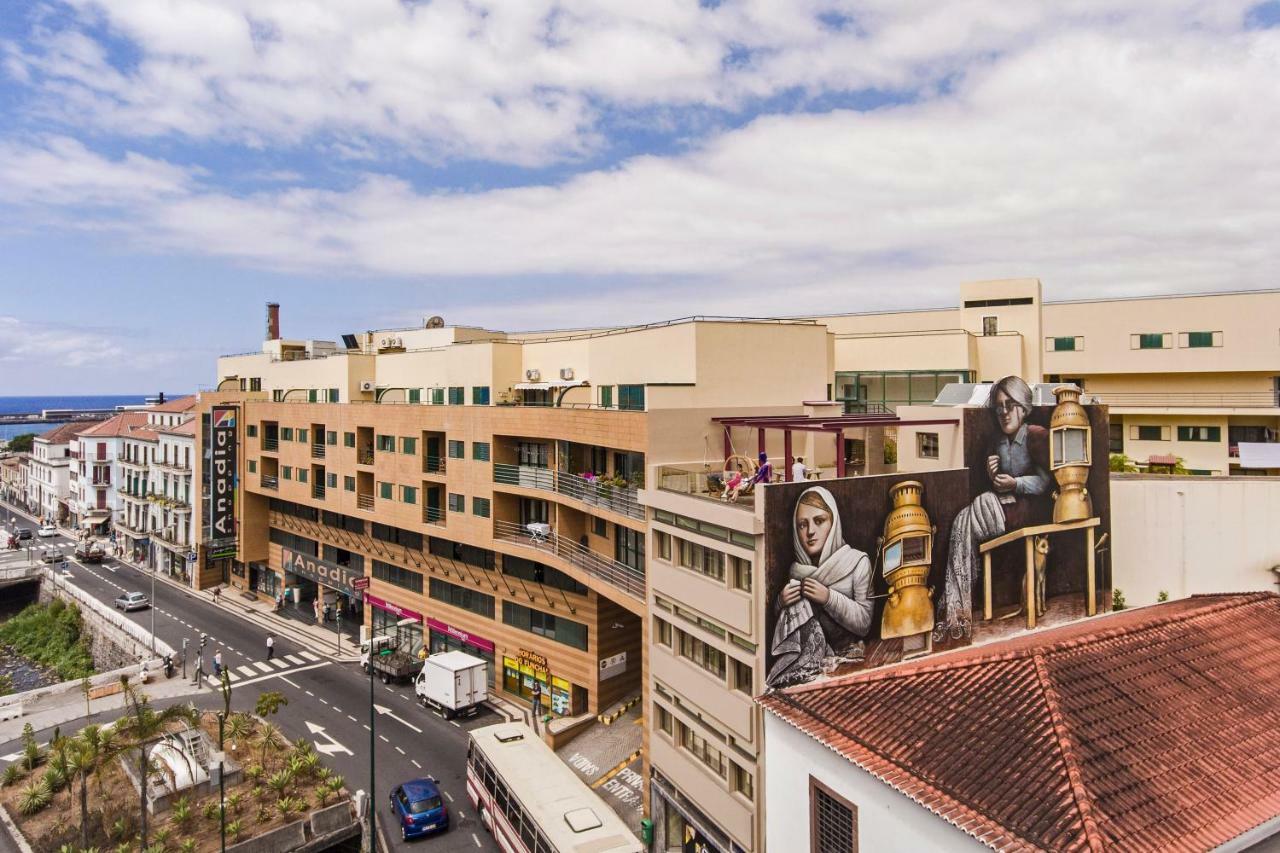 Drapes Design Apartments By An Island Apart Funchal  Exterior photo